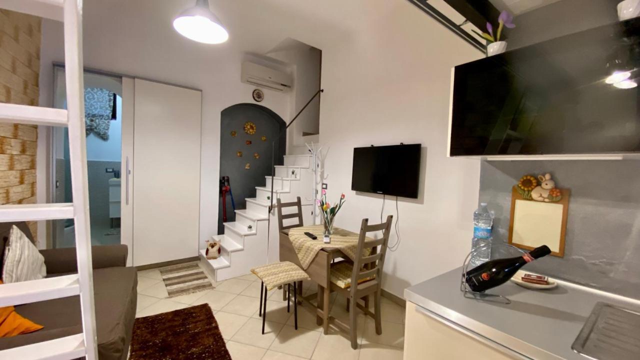 Zeus Charming Apartment Syracuse ภายนอก รูปภาพ