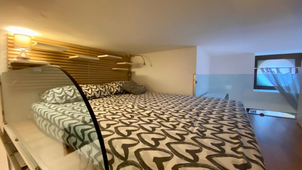 Zeus Charming Apartment Syracuse ภายนอก รูปภาพ